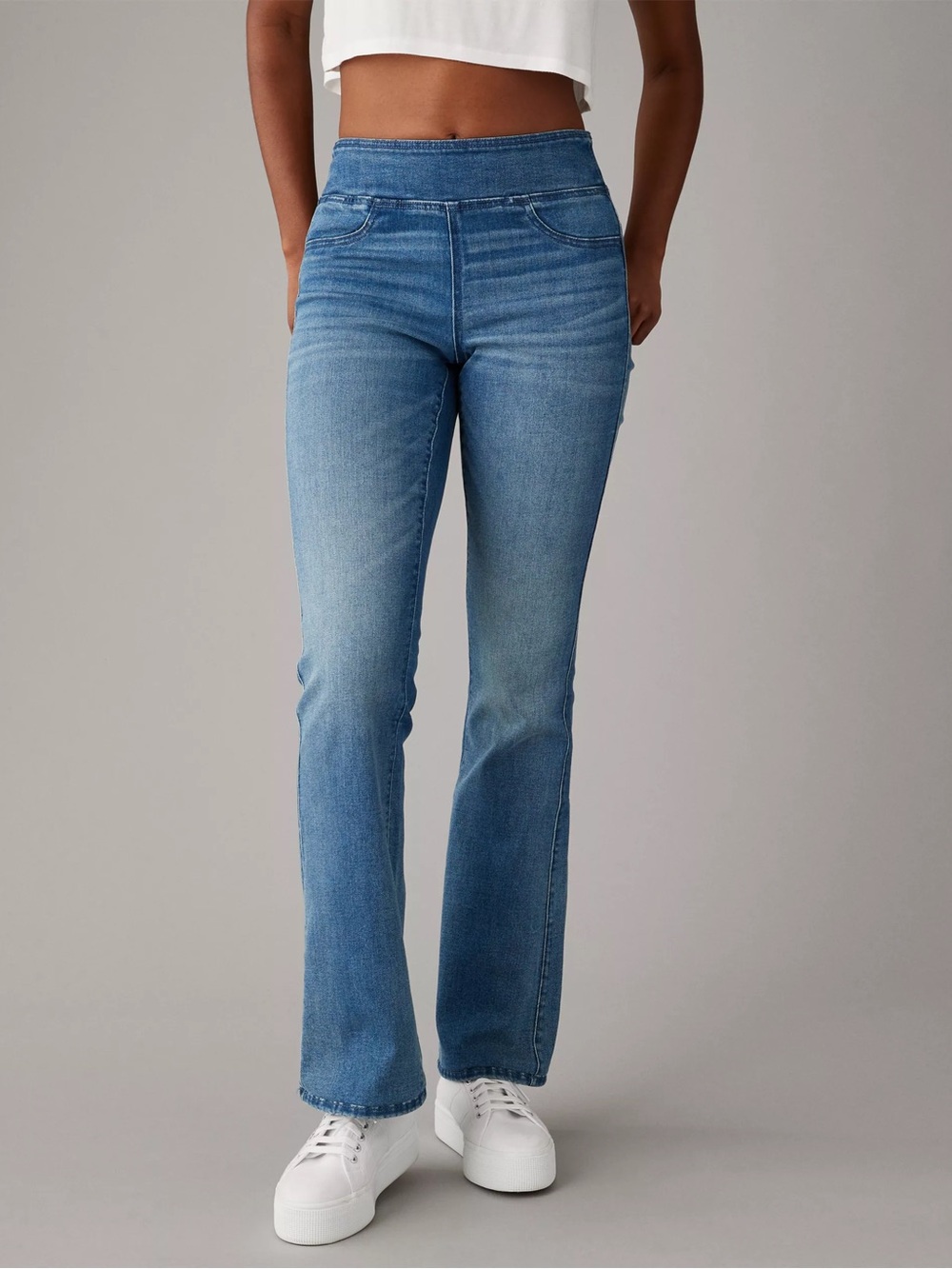 AMERICAN EAGLE OUTFITTERS Luxe Stretch Medium LONG Blue Flare Jeans